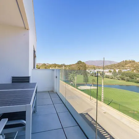 Modern Apartment With Lake Views Appartement *