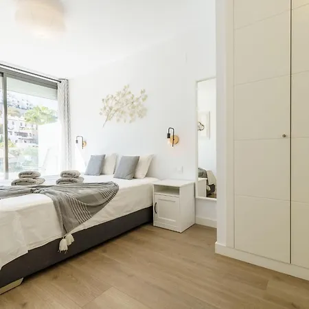 Appartement Modern Apartment With Lake Views *